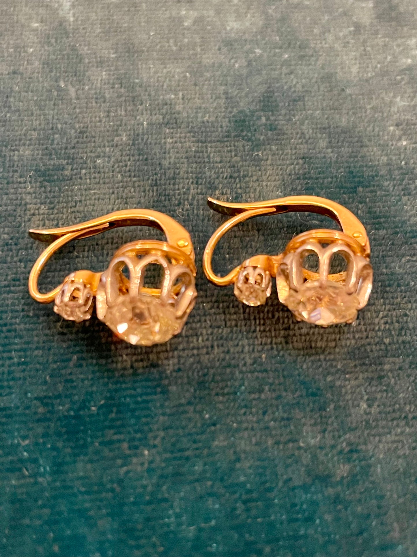 French Victorian Diamond Dormeuse Earrings, 18k gold and platinum, 3+ct (J-K color VS1)