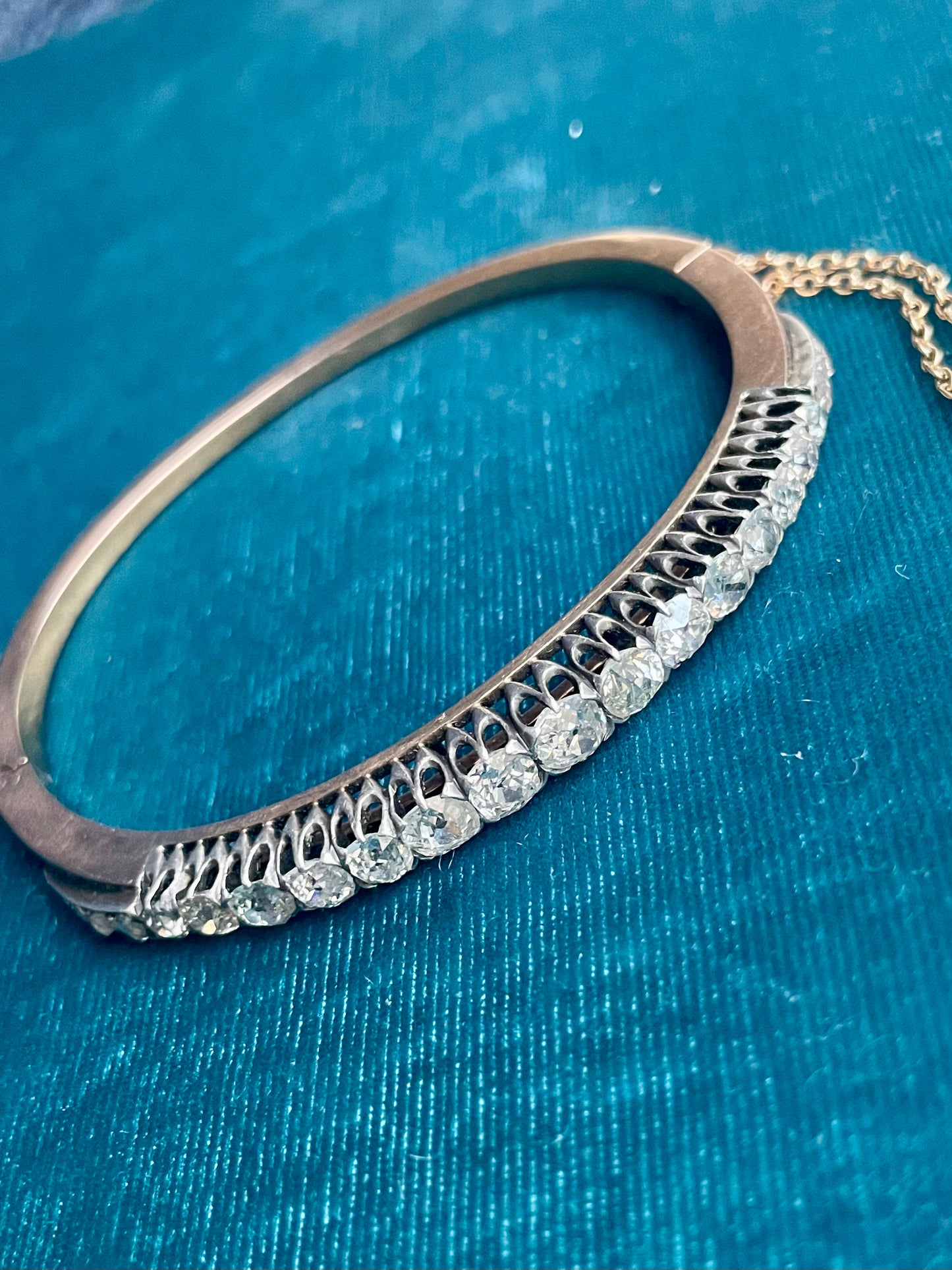 Antique Victorian European-Cut Diamond 18k Gold Bangle