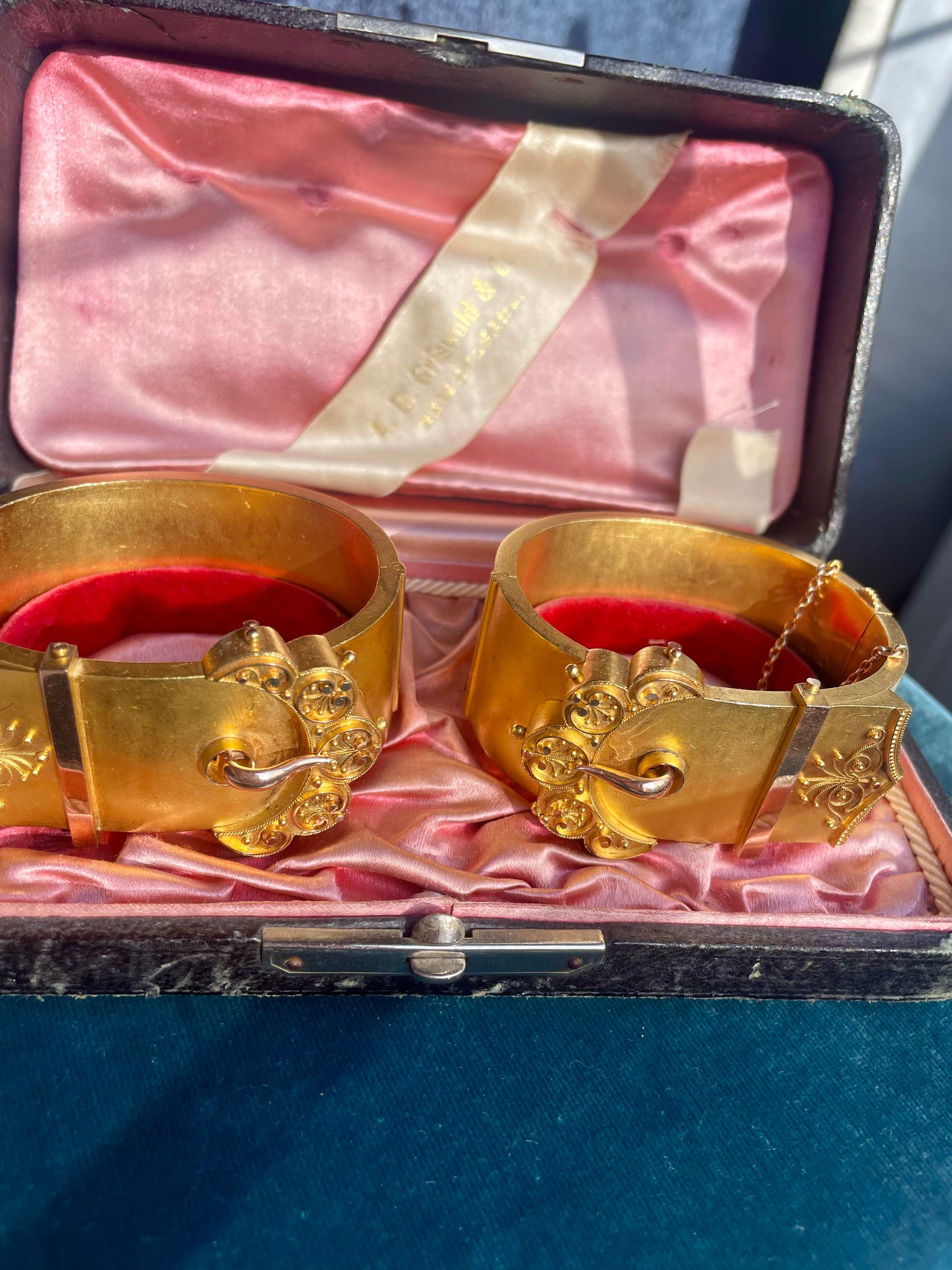 Antique Victorian Buckle Design 15k Gold Wedding Bangle Set