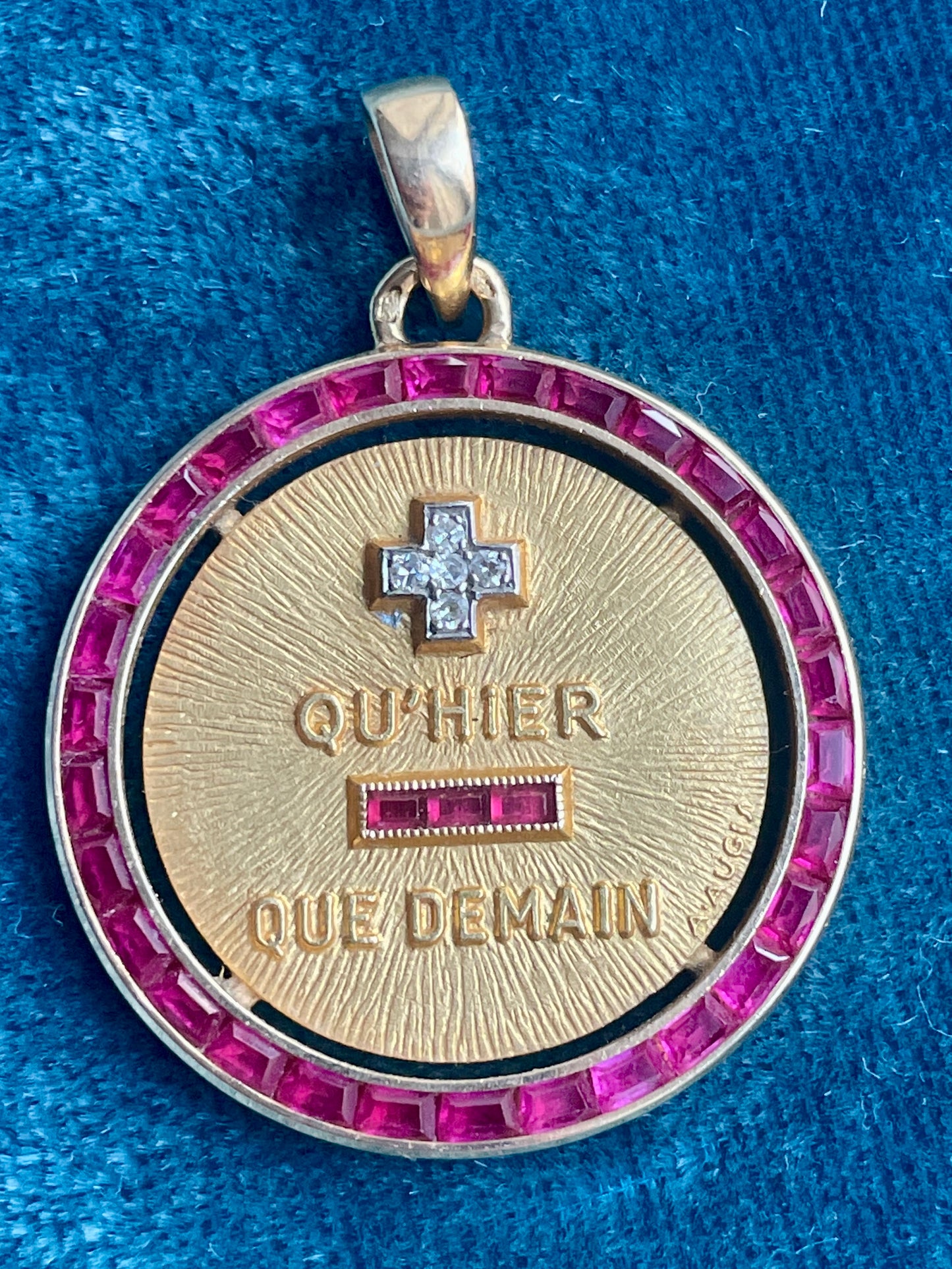 Augis Ruby Halo 18k Gold Love Token (L)