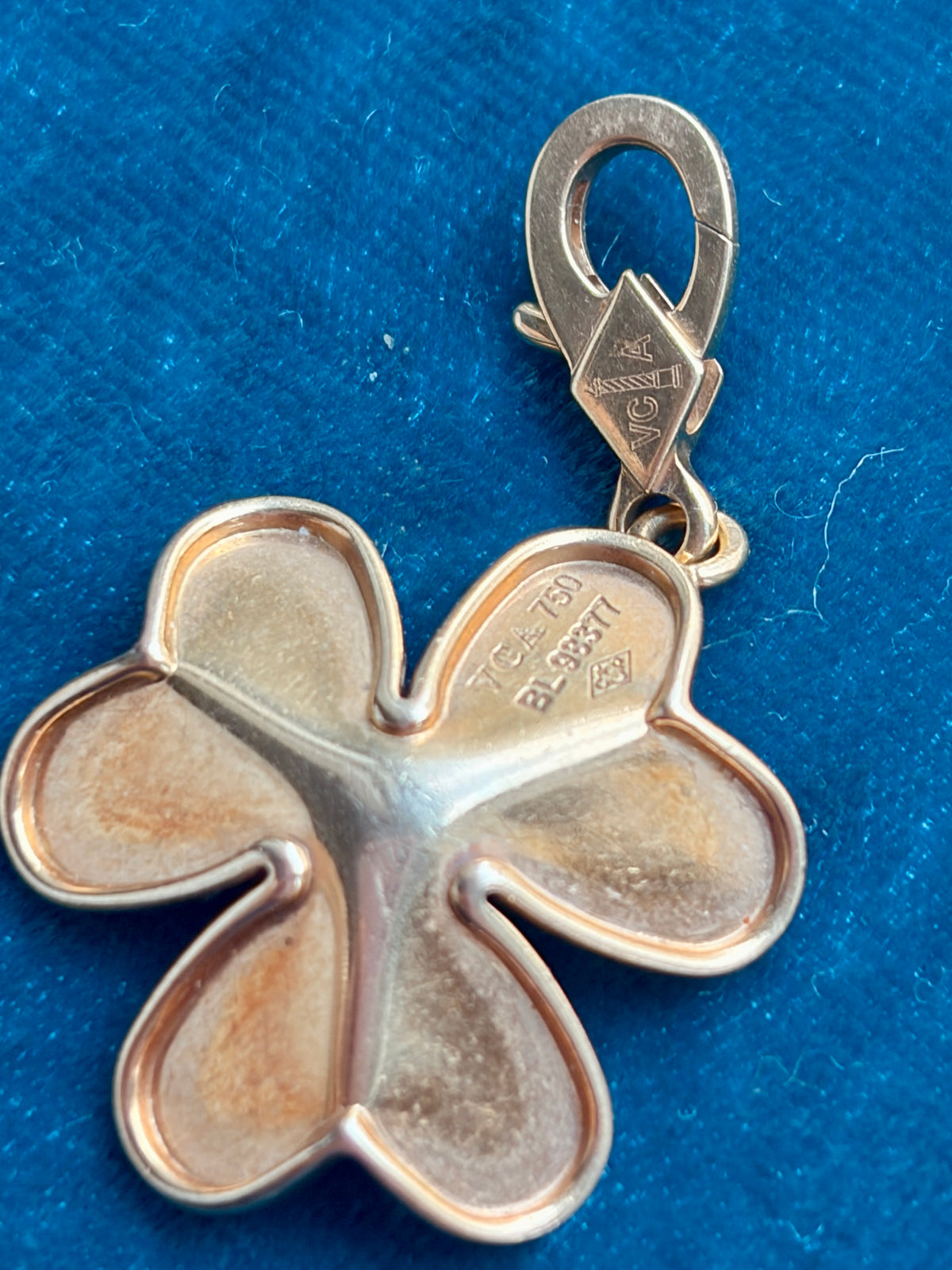 Van Cleef & Arpels Frivole Diamond and 18k Yellow Gold Flower Pendant