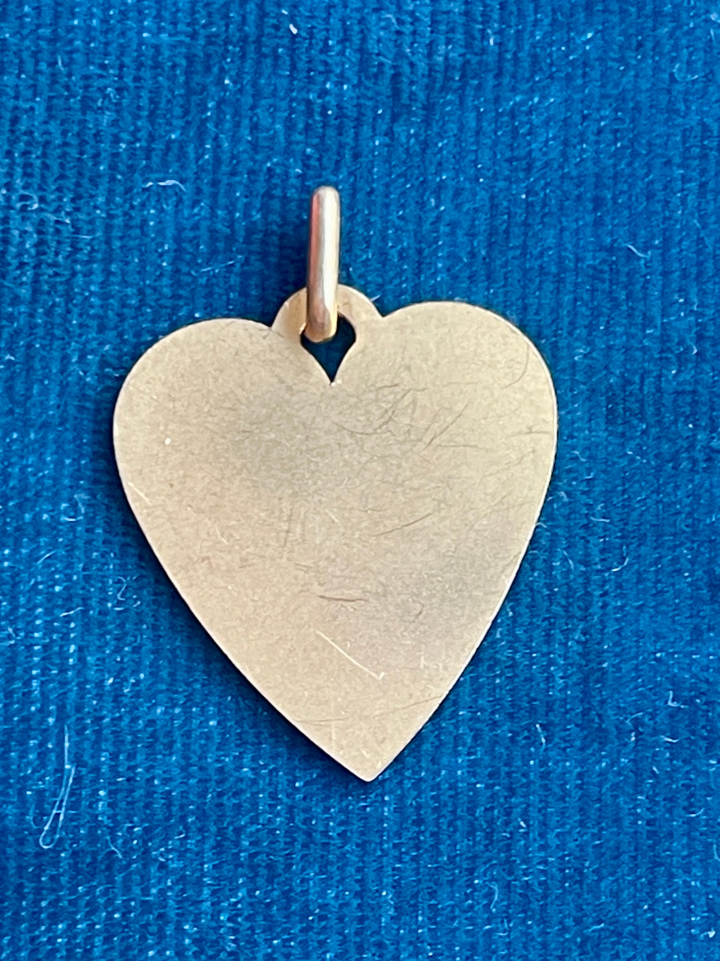 Augis Heart 18k Gold Love Token (M)