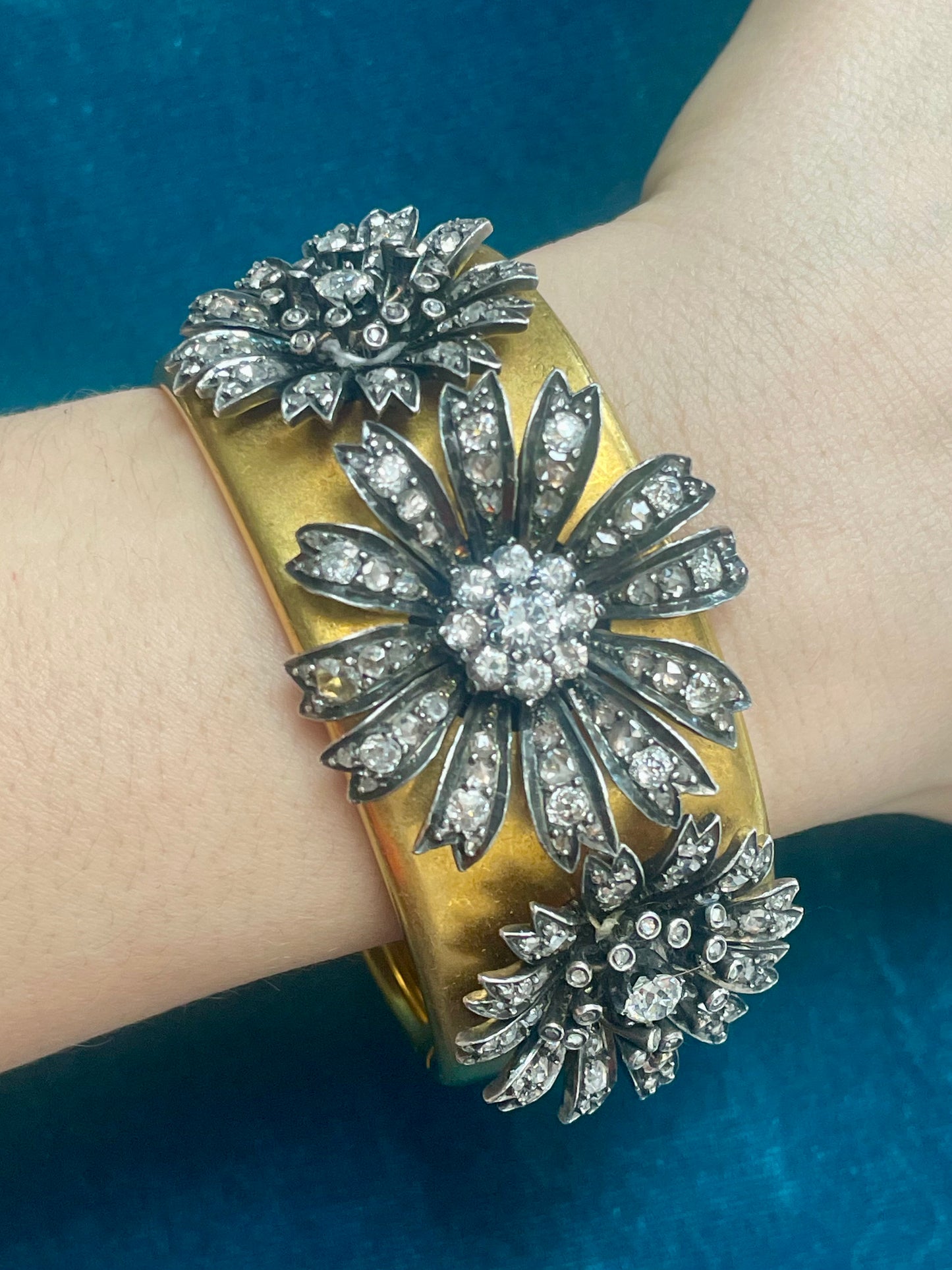 Antique Victorian French 18k Gold Detachable Diamond Floral Pendants Set in Bangle