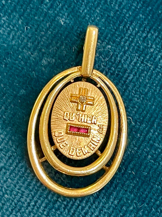 Augis Oval Border 18k Gold Love Token (S)