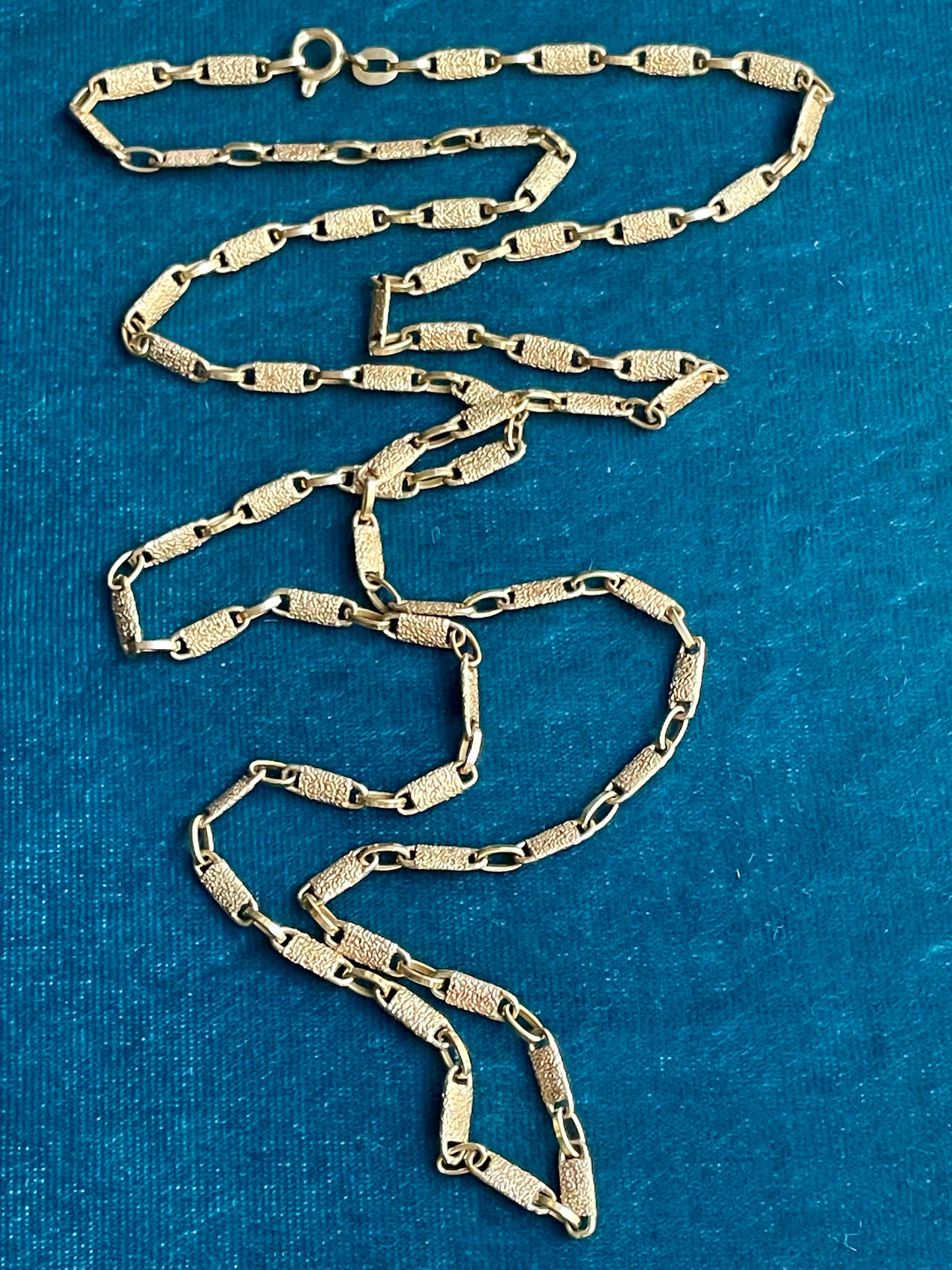 Textured Link 18K Gold 28" Chain