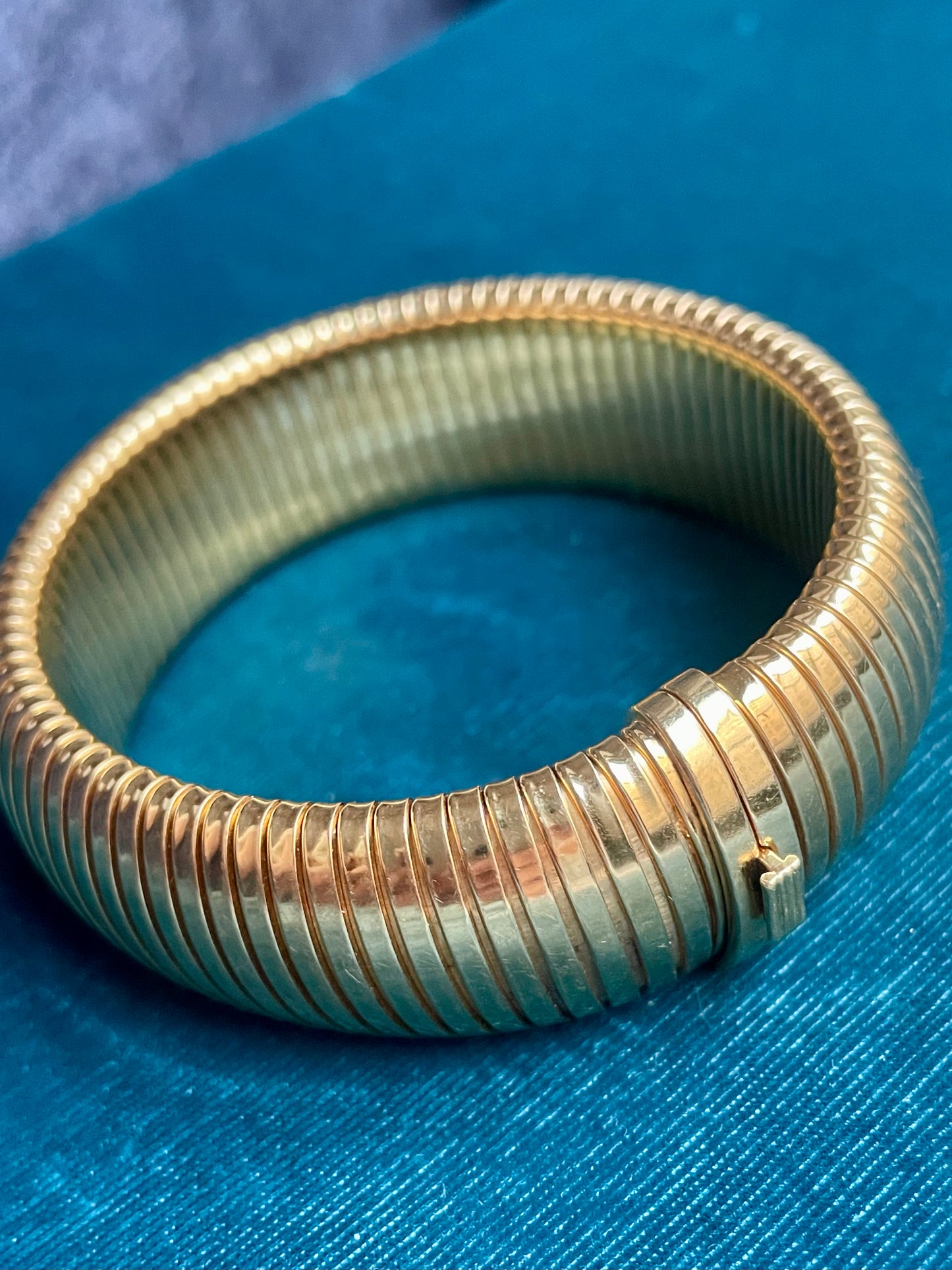 Mid-Century Tubogas 18k Gold Bracelet