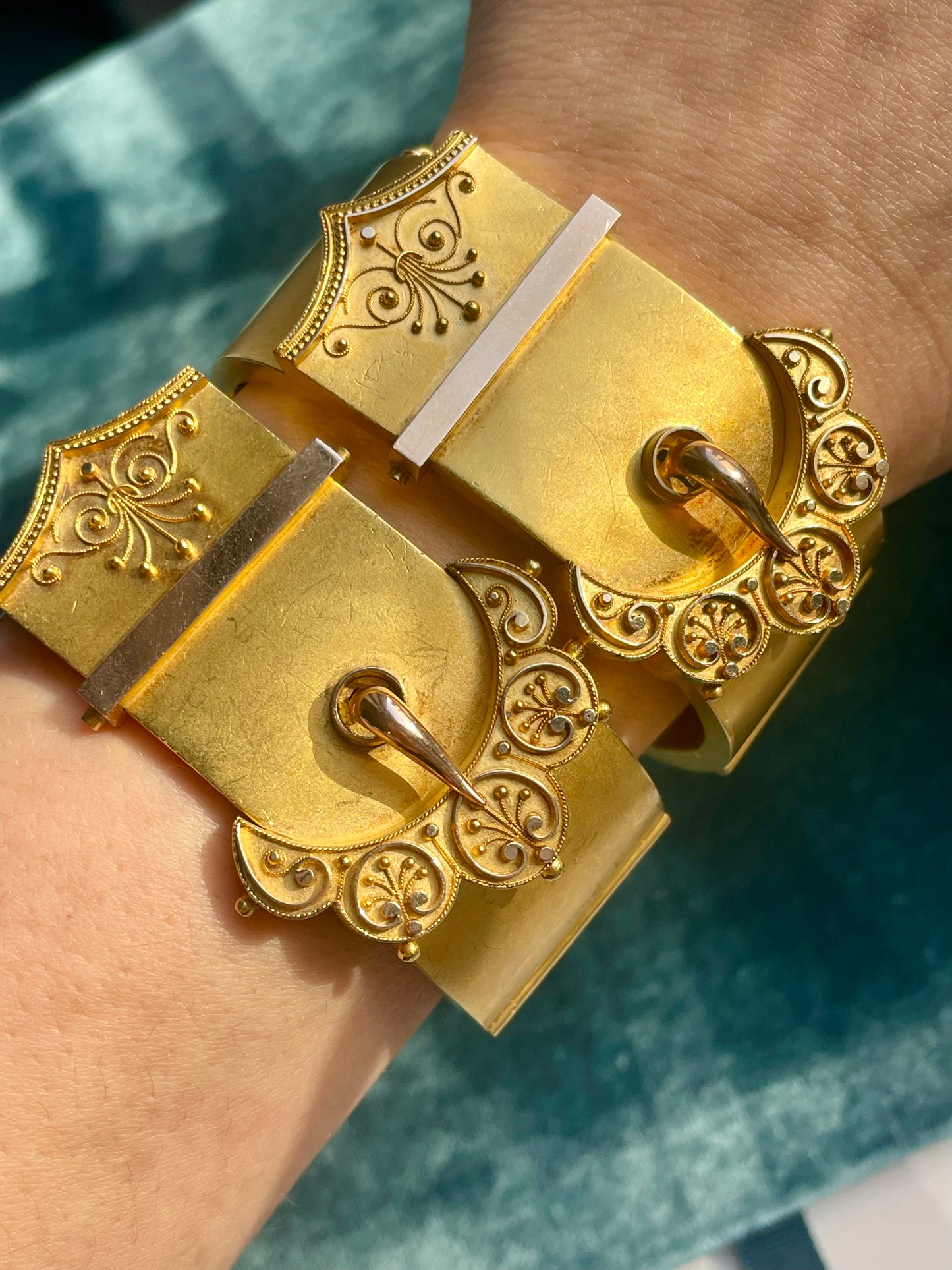 Antique Victorian Buckle Design 15k Gold Wedding Bangle Set
