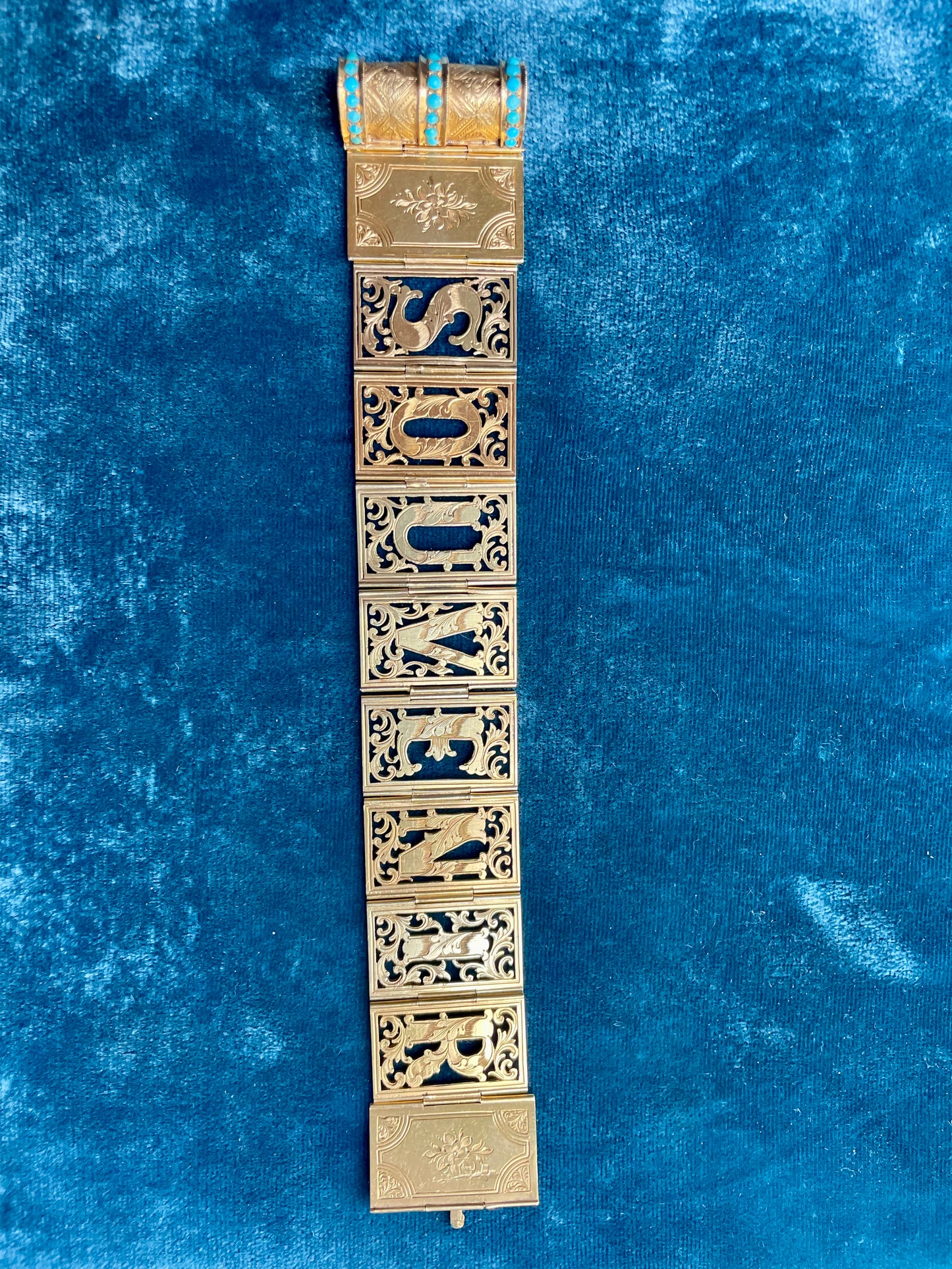 Antique Victorian "Souvenir" Foldable Book 18K Gold Bracelet