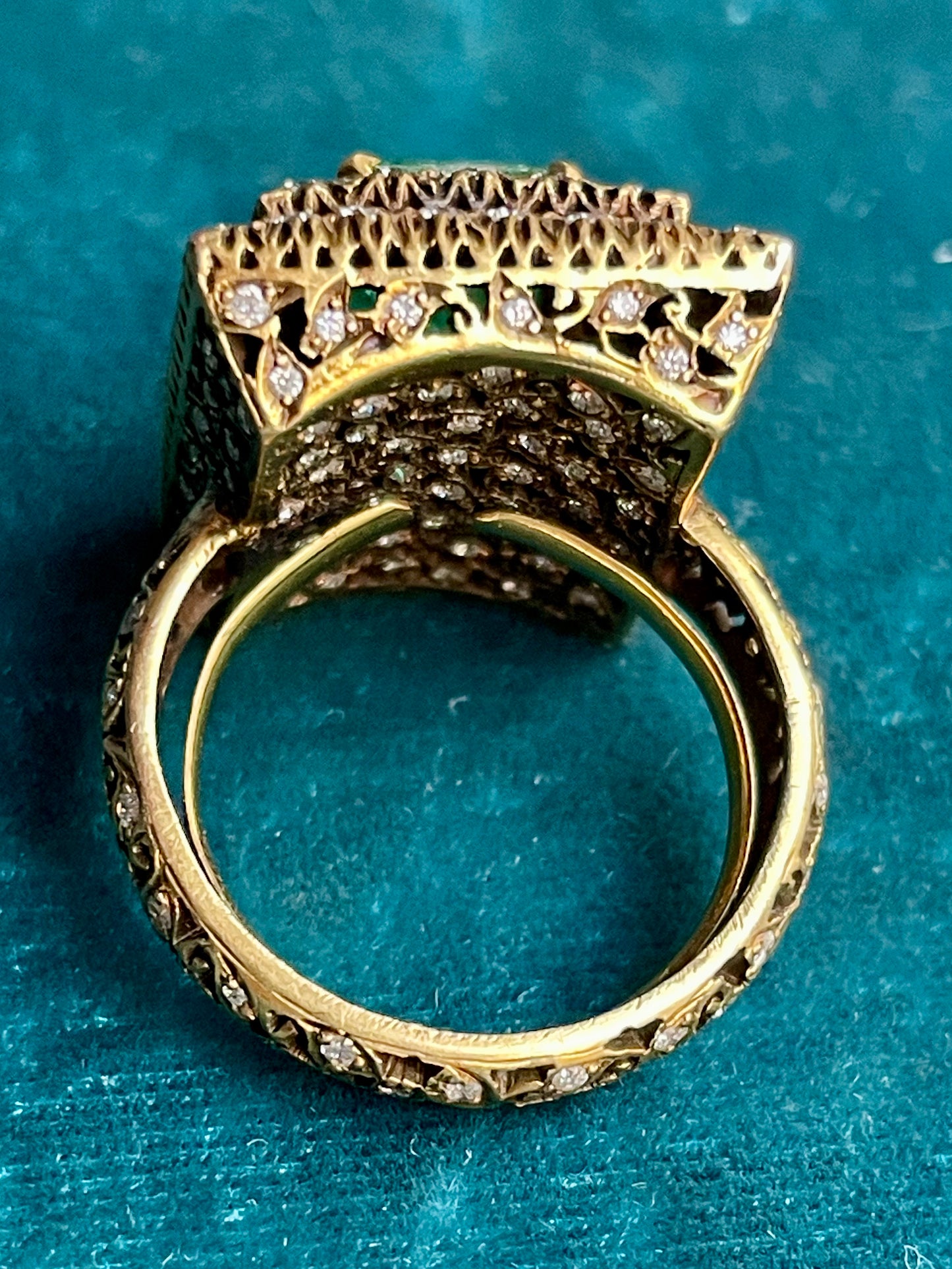 Indian Emerald and Diamond 22k Gold Ring