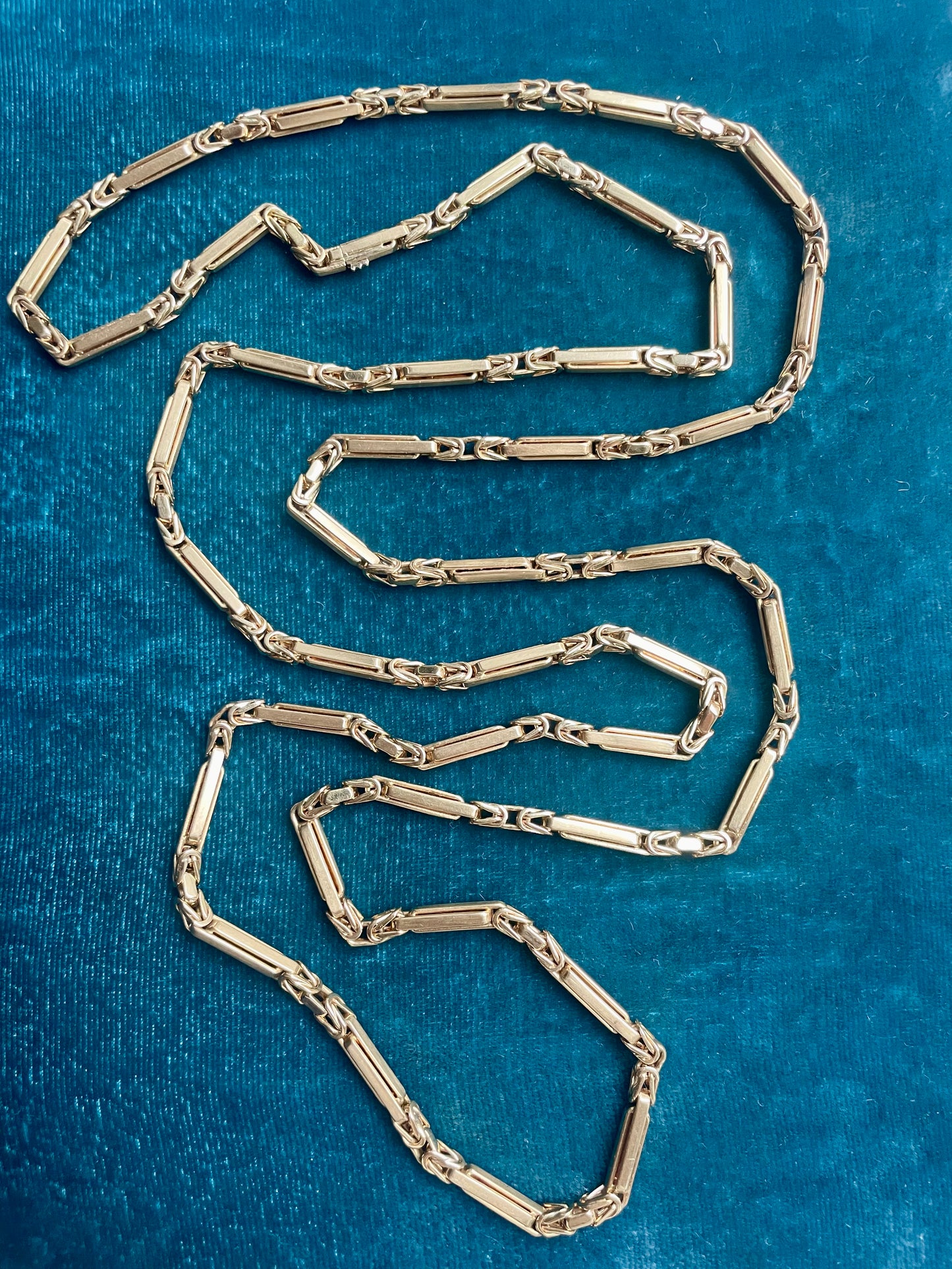Mid-Century Structured Bar and Byzantine Link 18k Gold 38" Chain