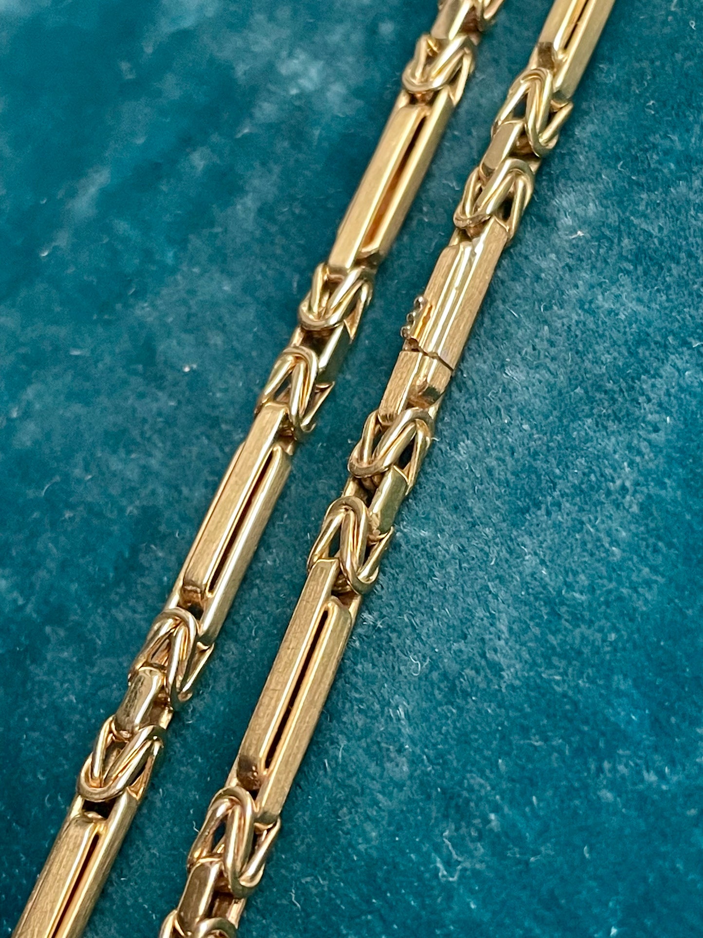 Mid-Century Structured Bar and Byzantine Link 18k Gold 38" Chain