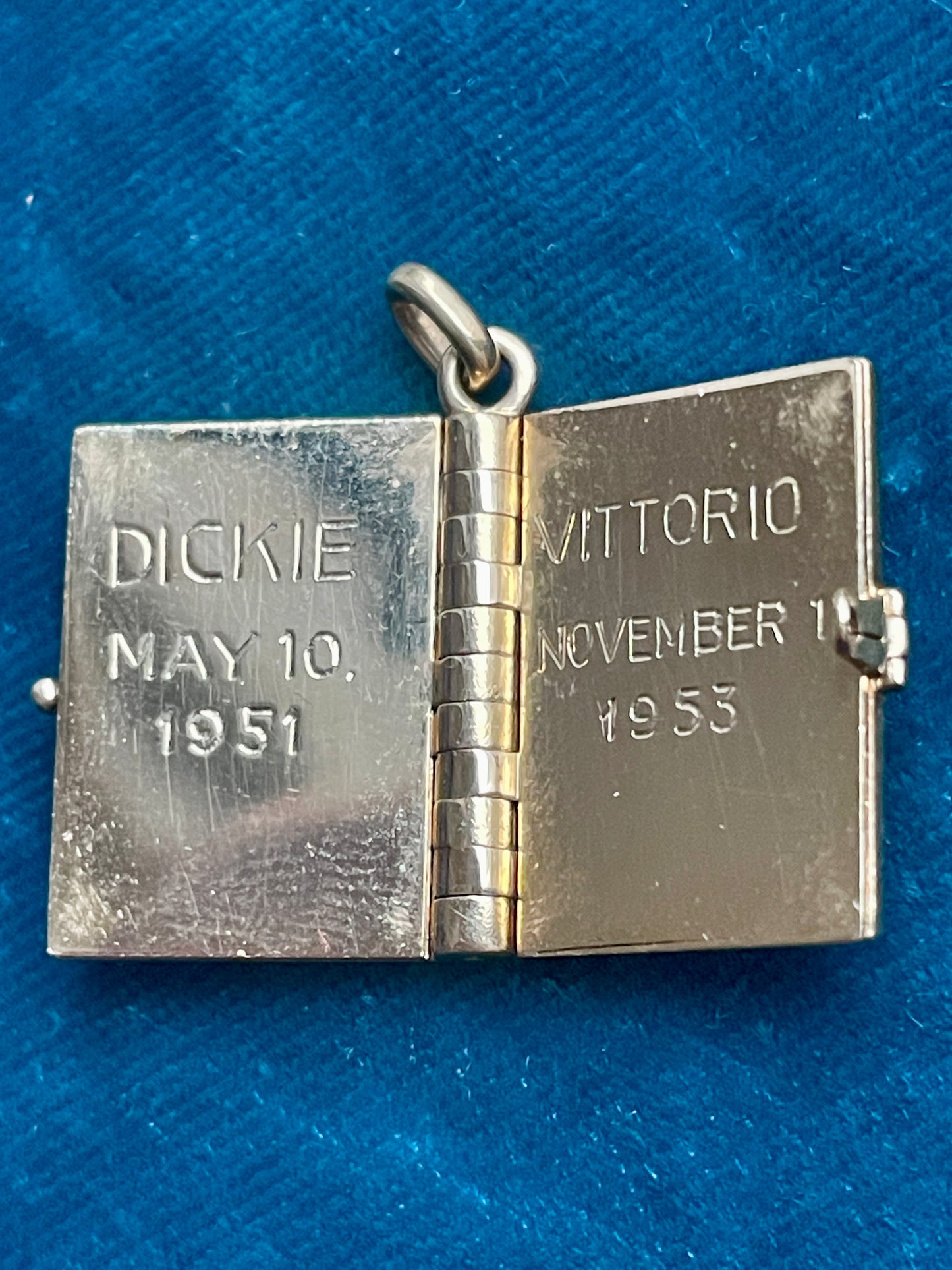 Mid-Century Enamel "Toi Et Moi" Book with Engraved Pages 18k Gold Charm