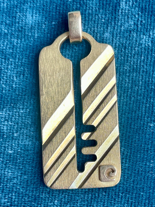 Pierre Cardin Key Motif 18k Gold Pendant
