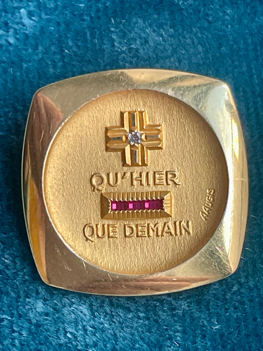 Augis Square 18k Gold Love Token (S)