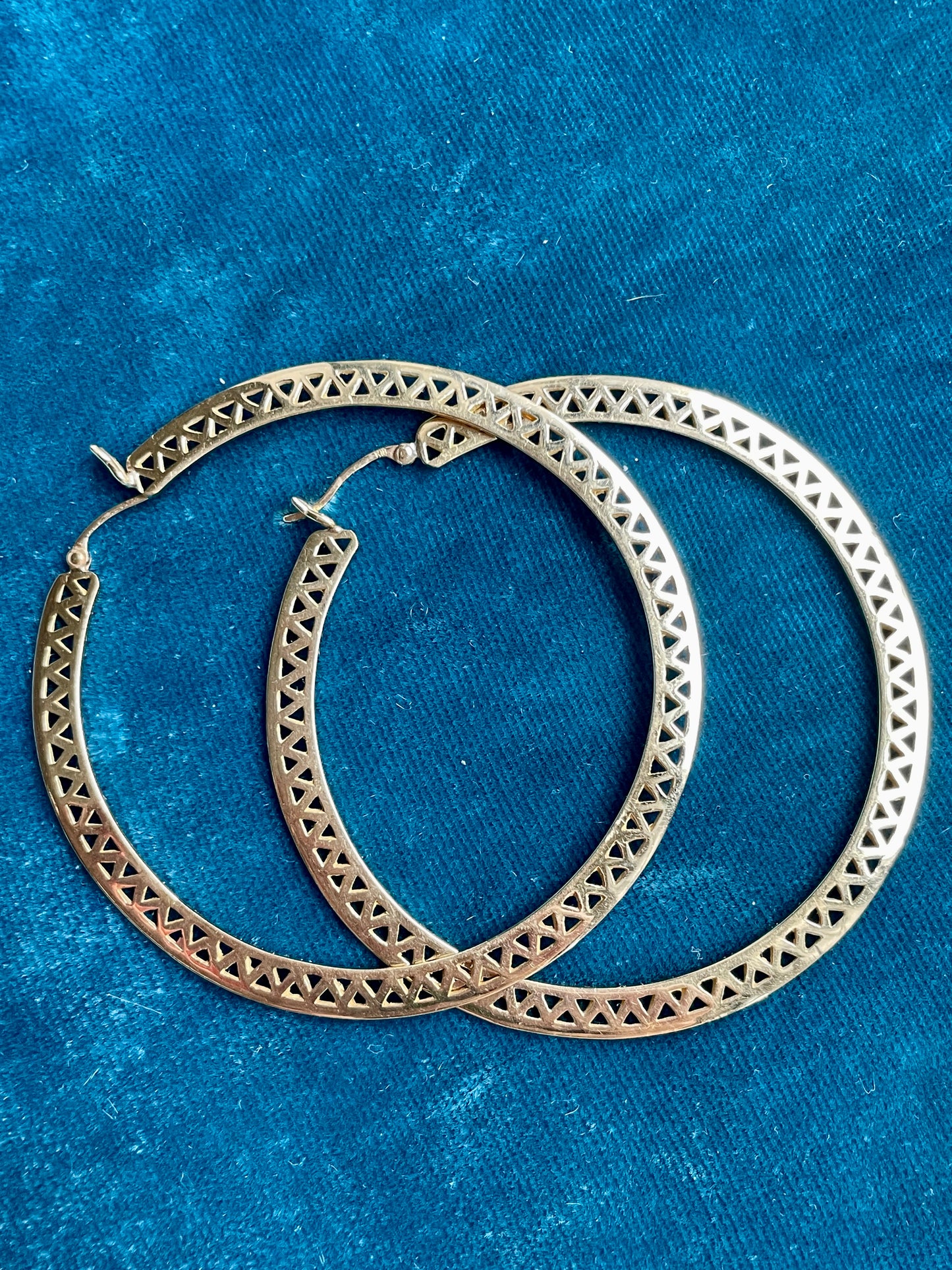 Lattice Design 18k Gold Hoop Earrings