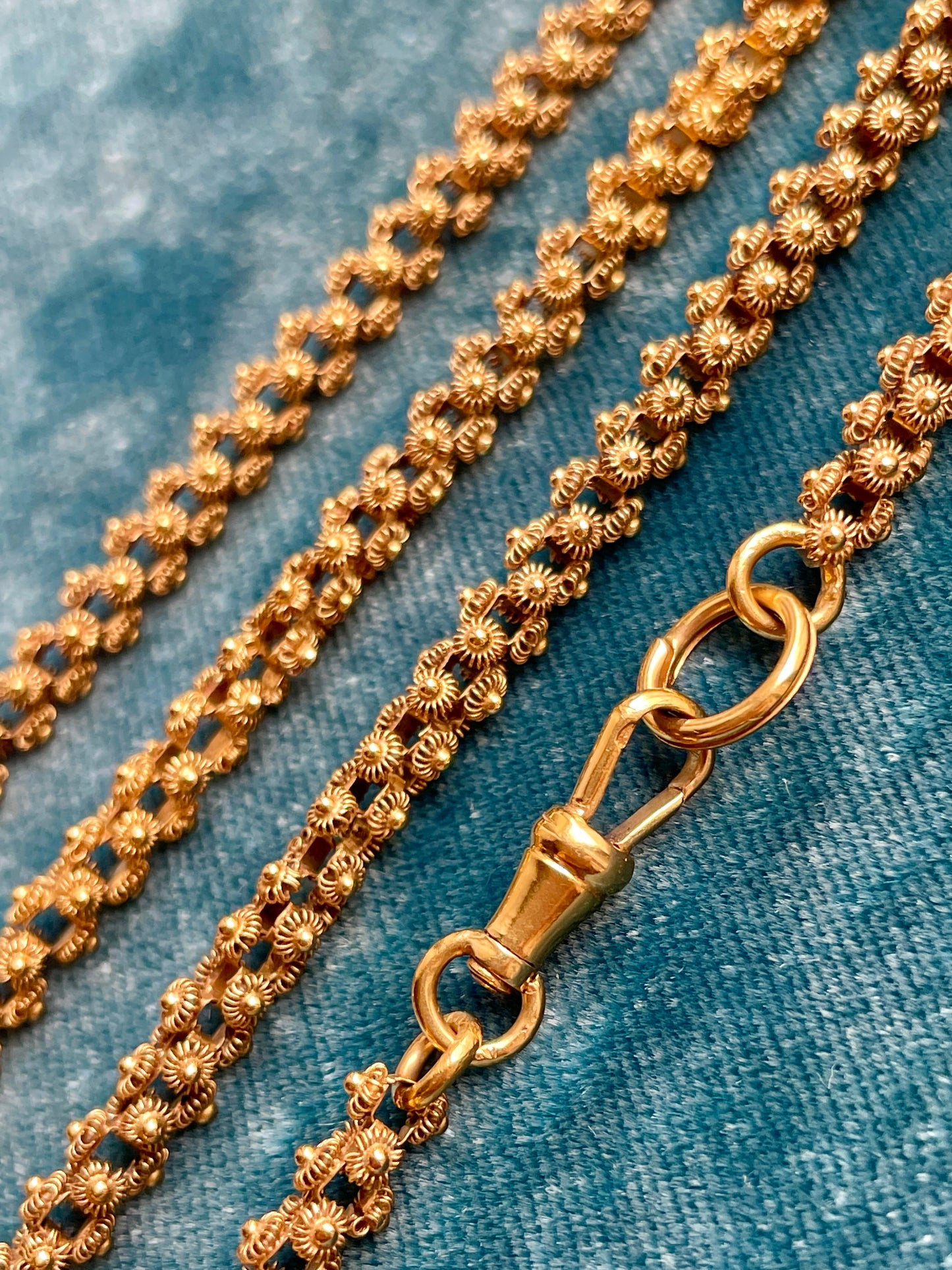 Antique Georgian Ornate Floral Repoussé 18K Gold 46" Chain