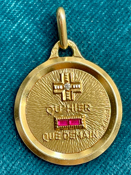 Augis Classic 18k Gold Love Token (S)