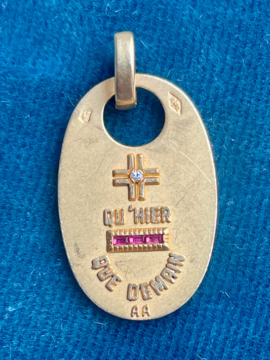 Augis Oval 18k Gold Love Token (S)