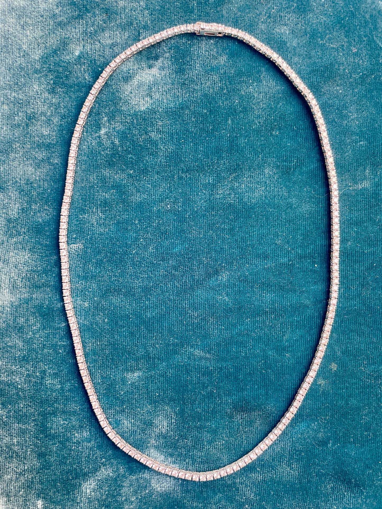 Vintage 14k White Gold Diamond Tennis Necklace