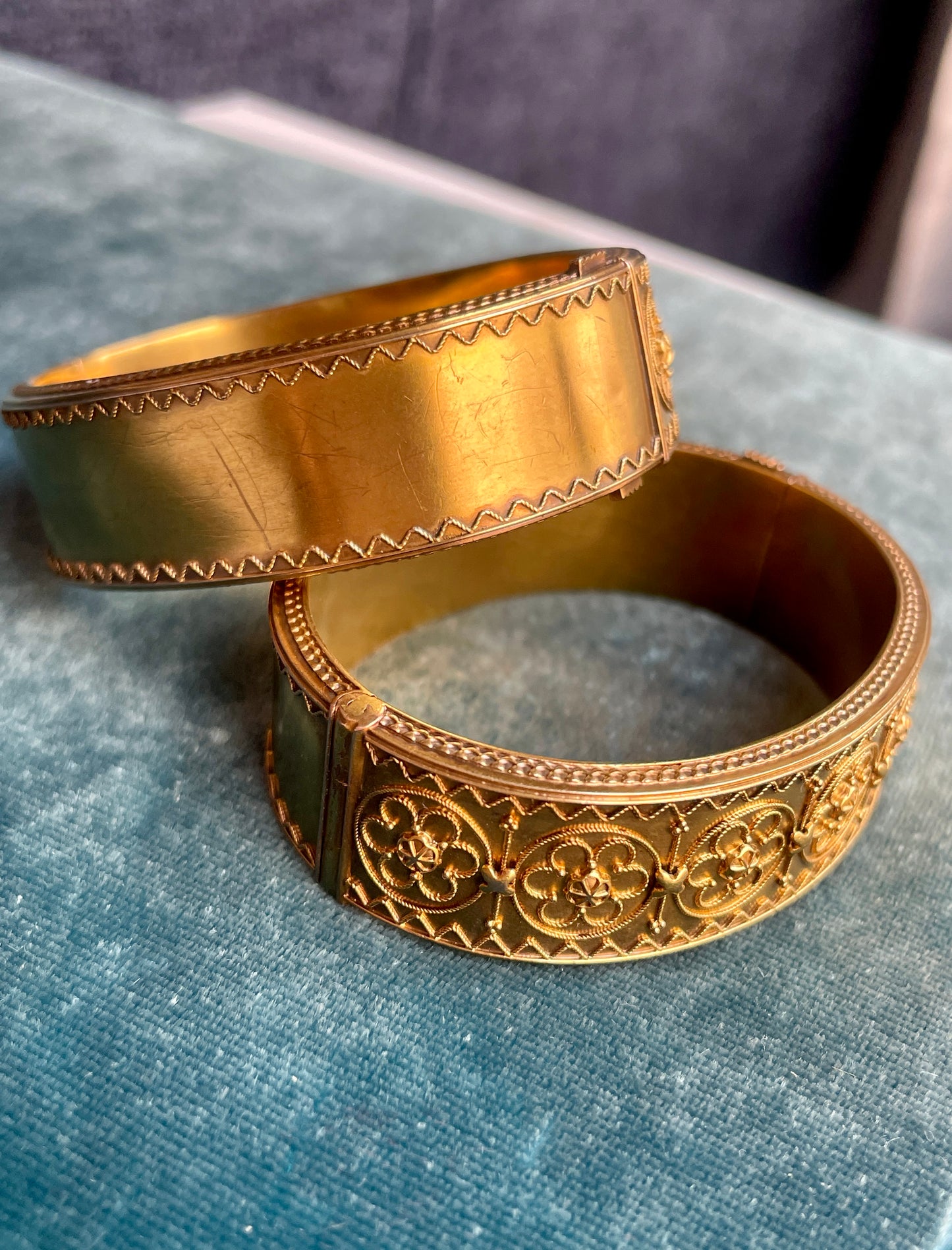 Antique Victorian Floral Design Rare 14k Gold Wedding Bangle Set