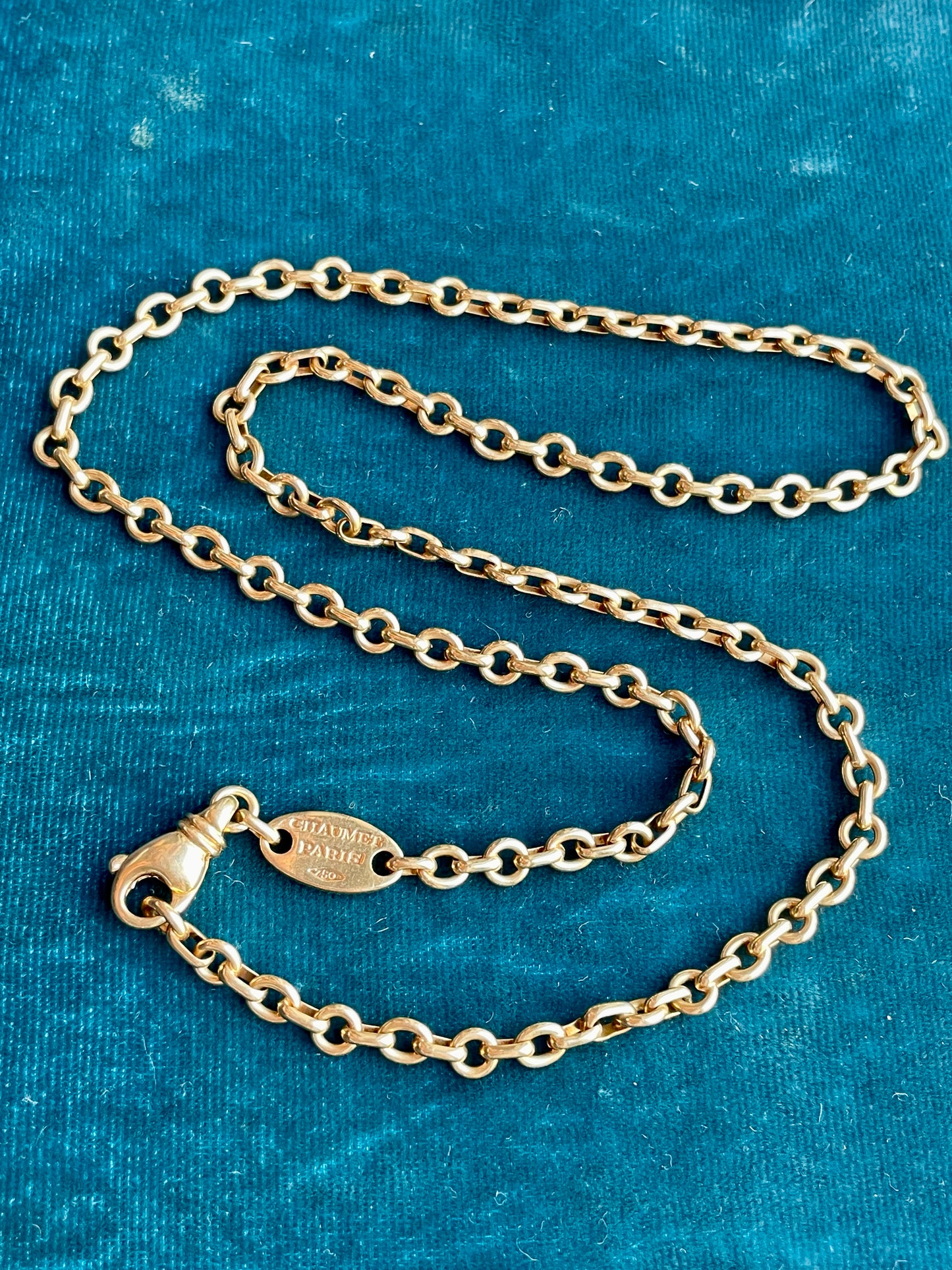 Chaumet Ovronde 18k Gold 18" Chain
