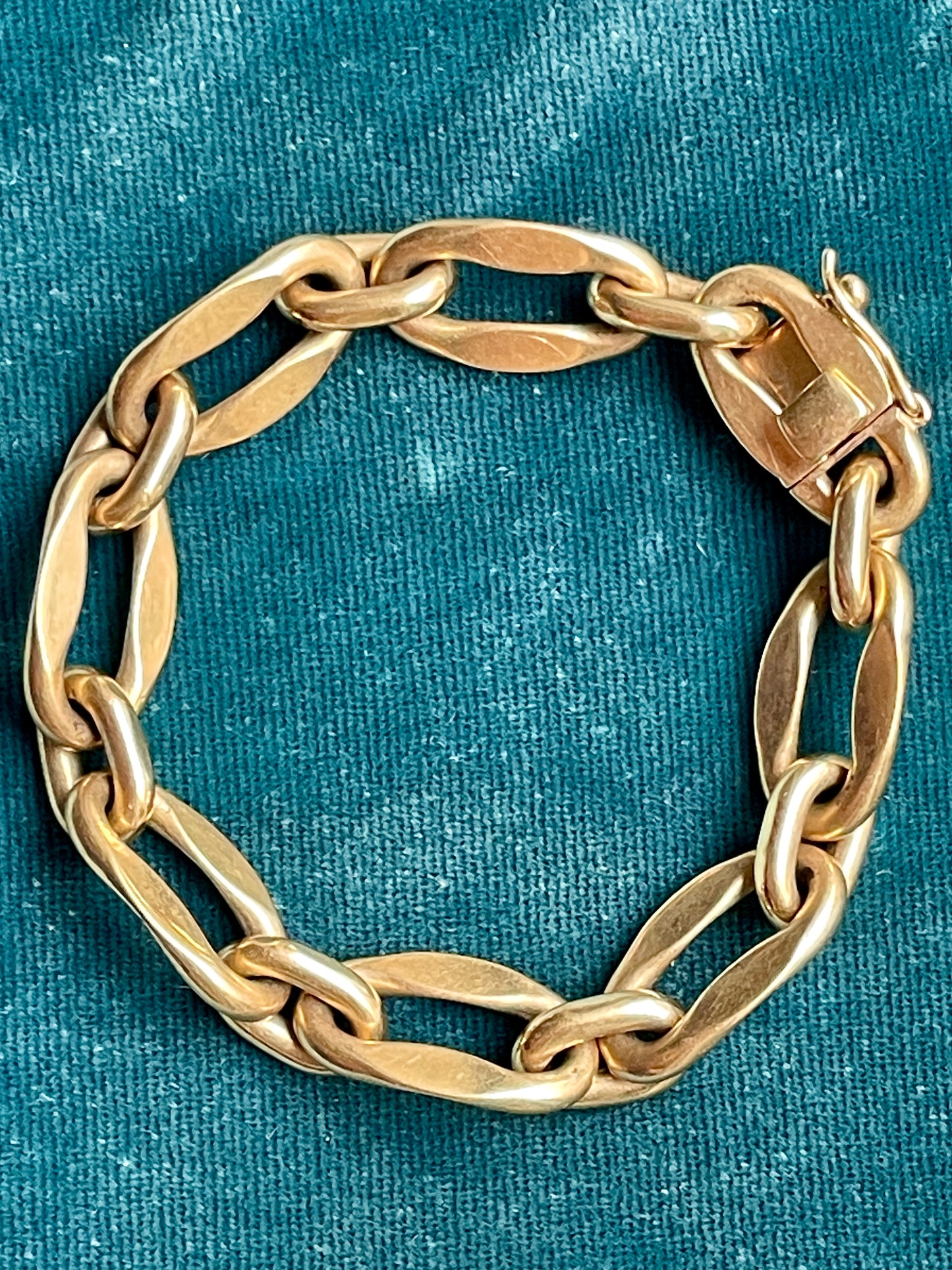 Tiffany & Co. Large Oval Link 14k Gold Bracelet