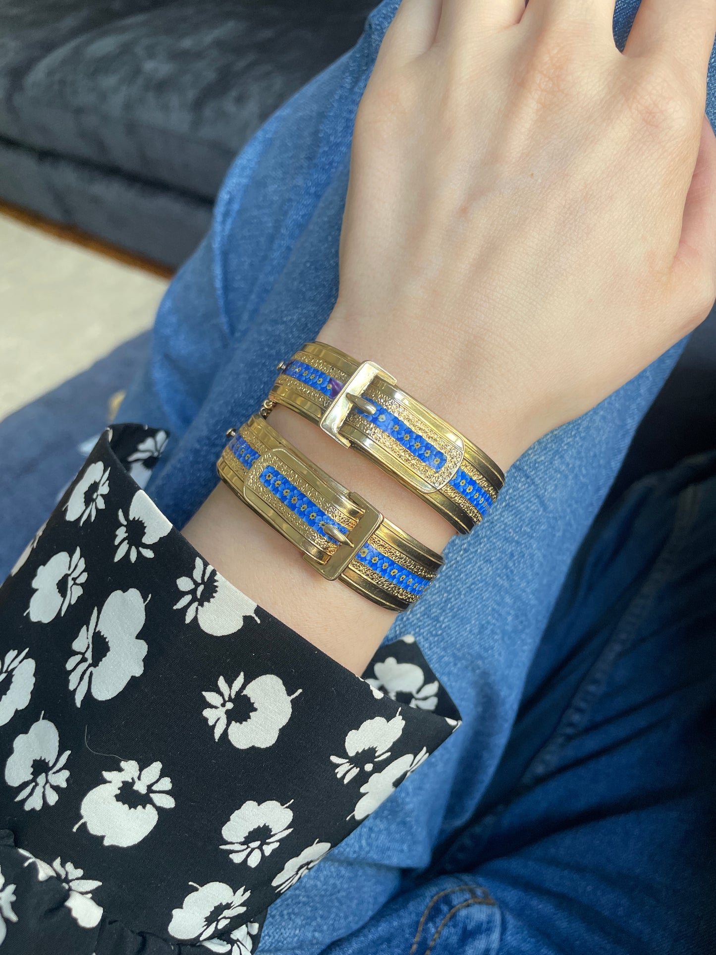 Victorian Buckle Blue Enamel 18k Gold Wedding Bangles