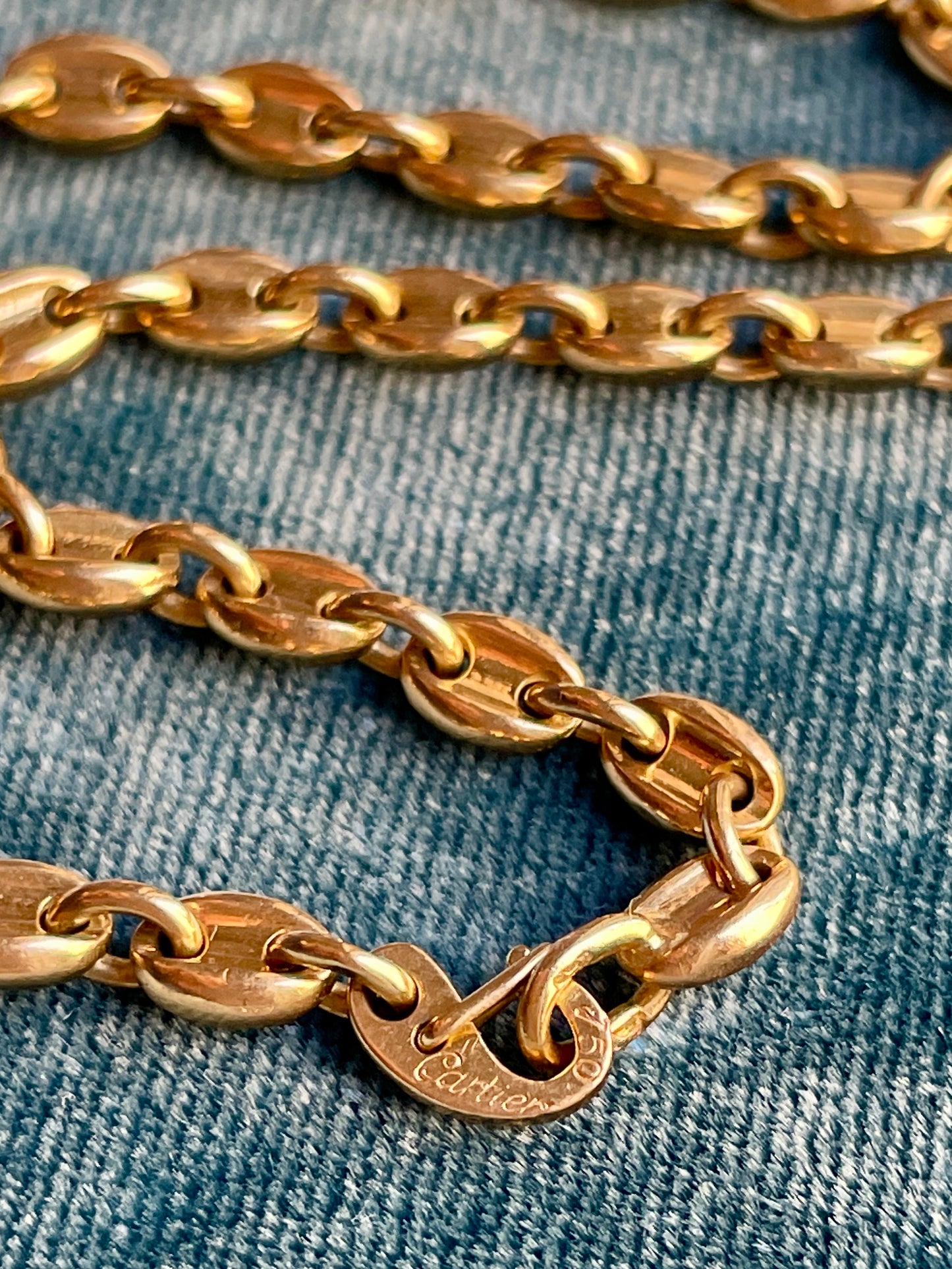 Cartier "Grain de Café" Stylized Oval Link 18k Gold 32.5" Chain