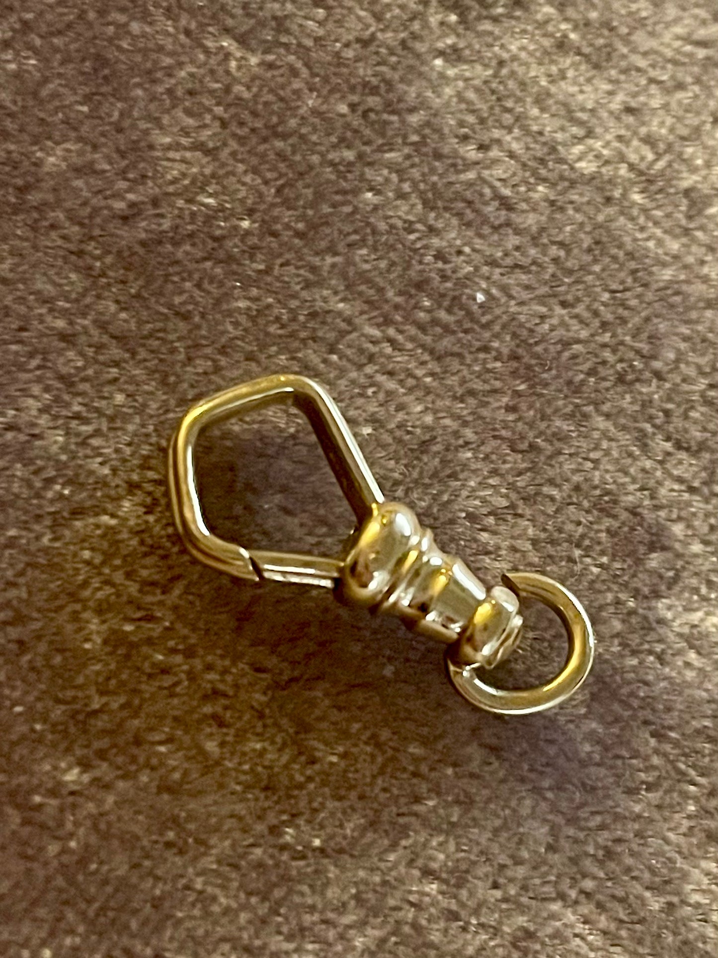 14k Gold Geometric Stationary Dog Clip