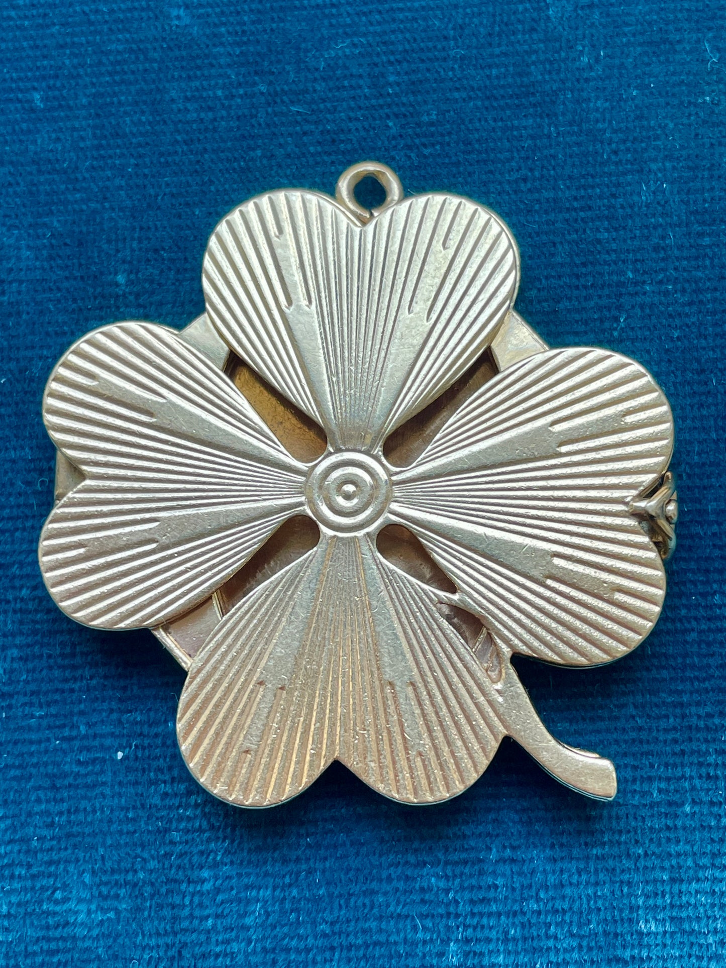 Mid-Century Engine Turned Four-Leaf Clover 14k Gold Locket