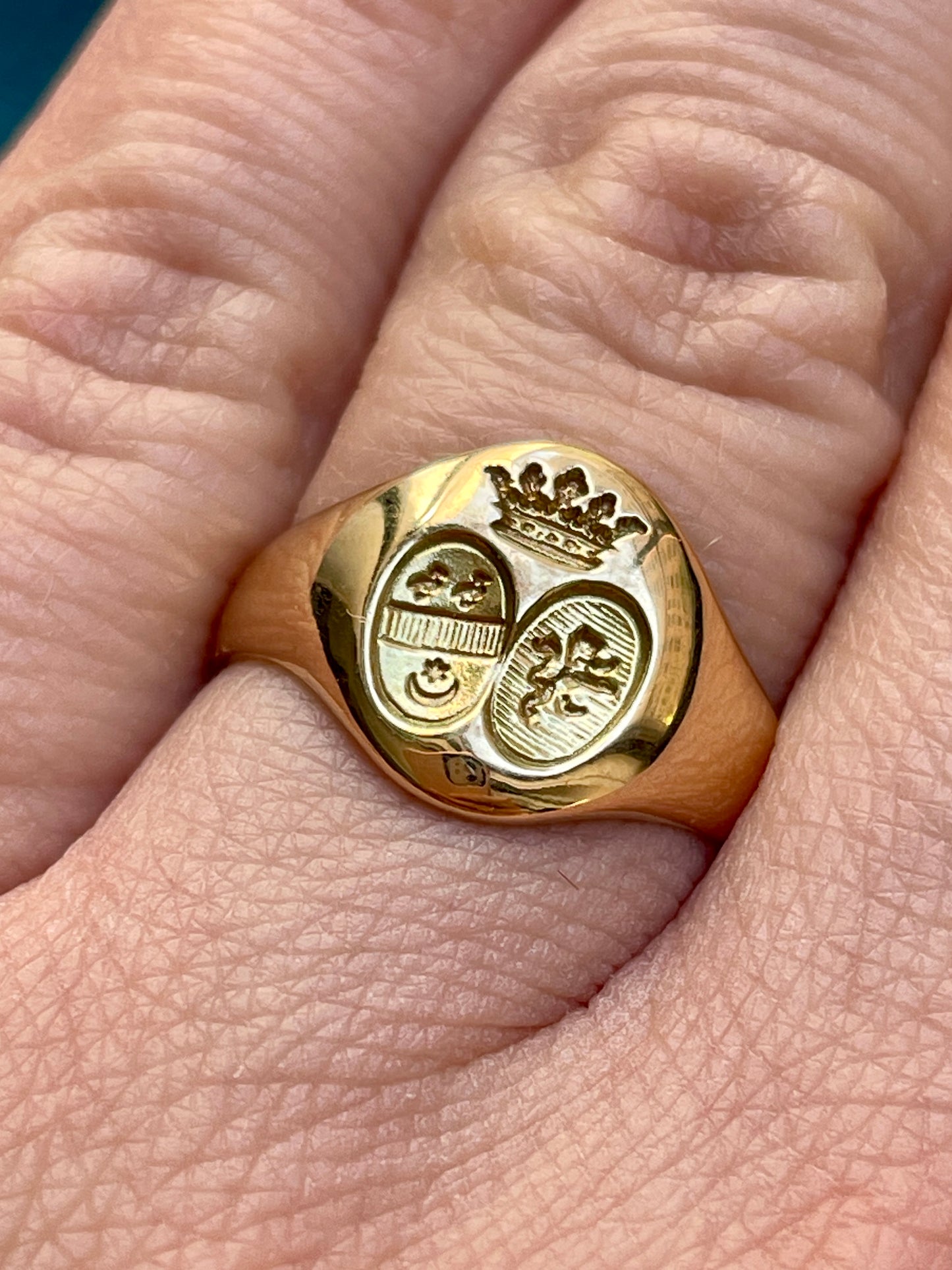 Antique Victorian French Signet 18k Gold Ring