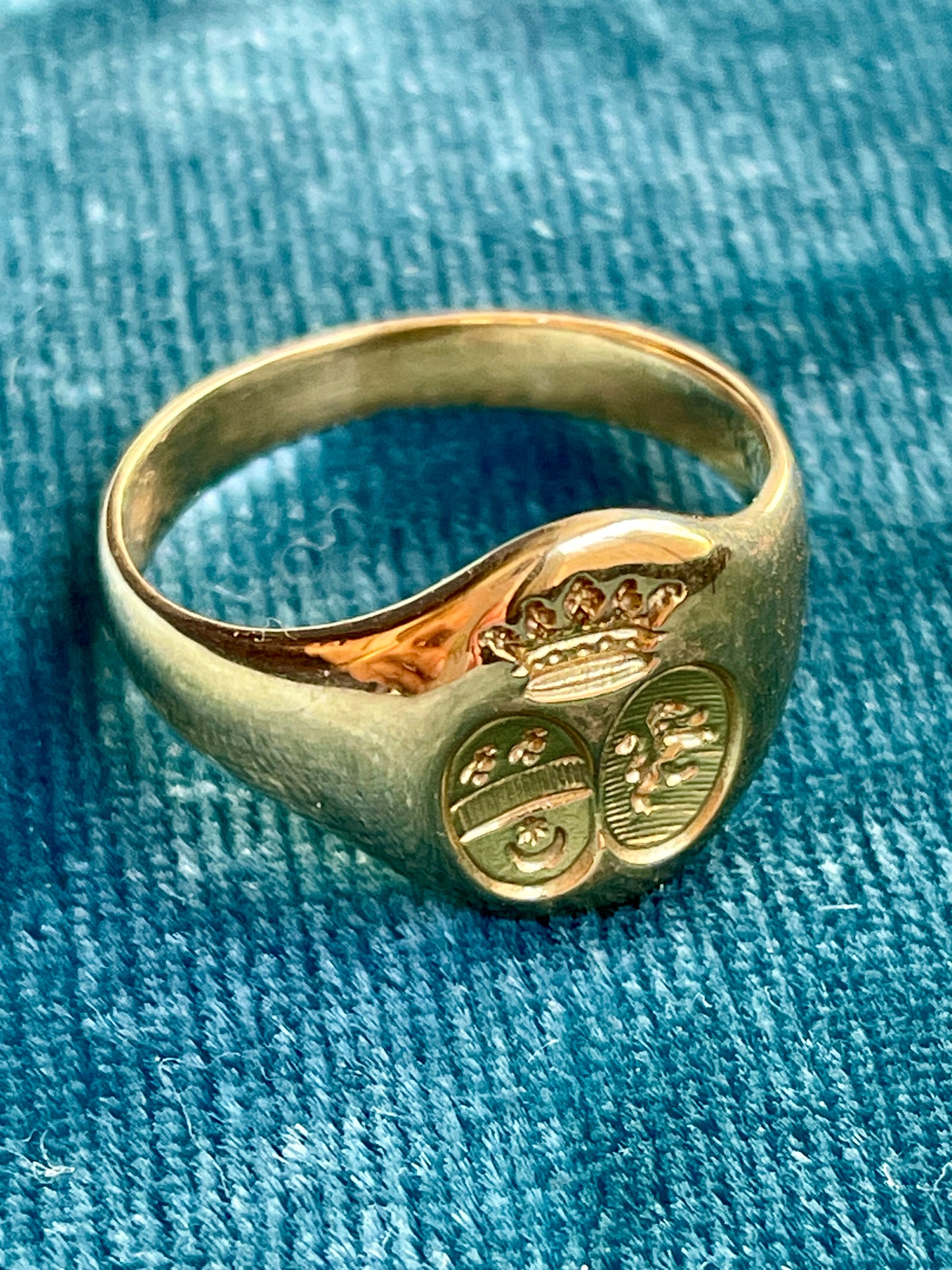 Antique Victorian French Signet 18k Gold Ring