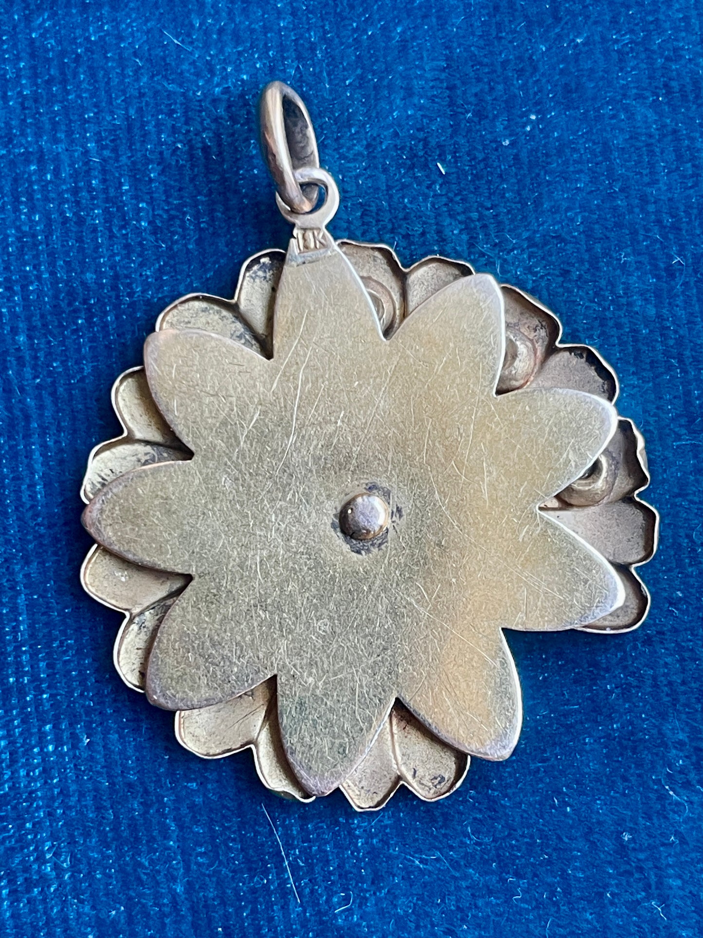 Antique Victorian "Love me Not" Flower 18k Gold Pendant