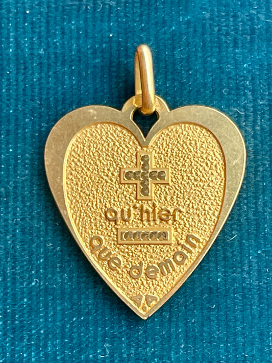 Augis Heart 18k Gold Love Token (M)