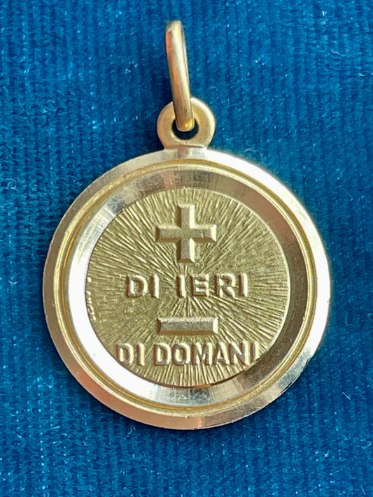 Augis Italian 18k Gold Love Token (S)