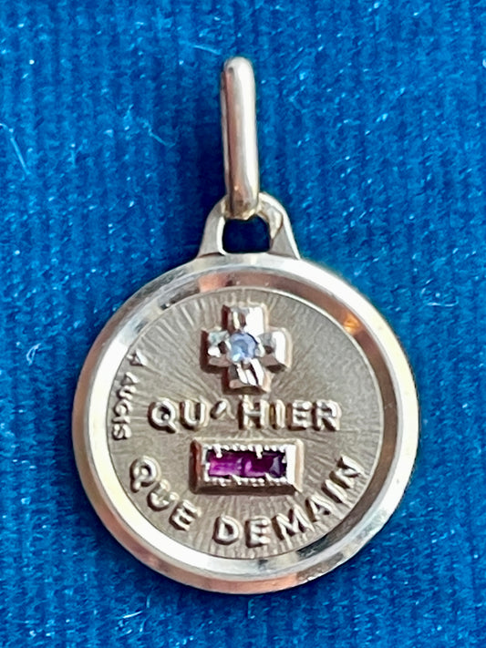 Augis Rare Mini 18k Gold Love Token (XXS)